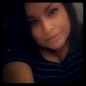 Meet your Posher, Elaine